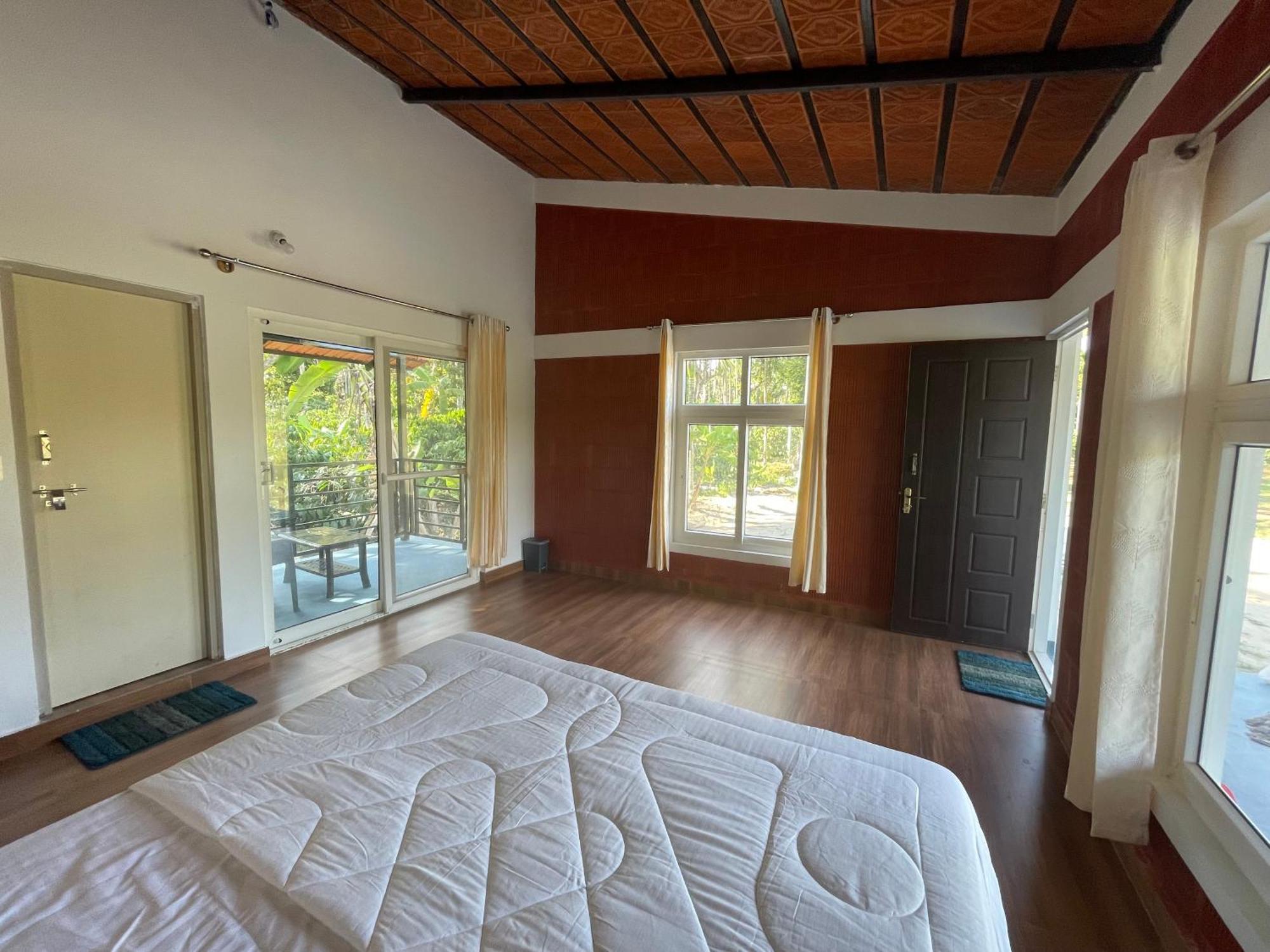 Lake Ripples - Farmstay & Camping Ponnampet Экстерьер фото